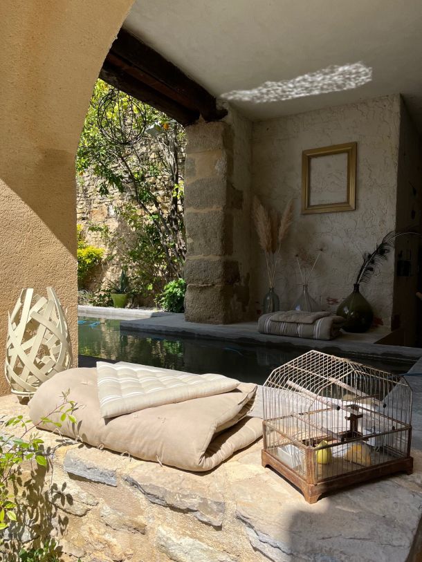 Chambres d'h&ocirc;tes avec piscine Uz&egrave;s
