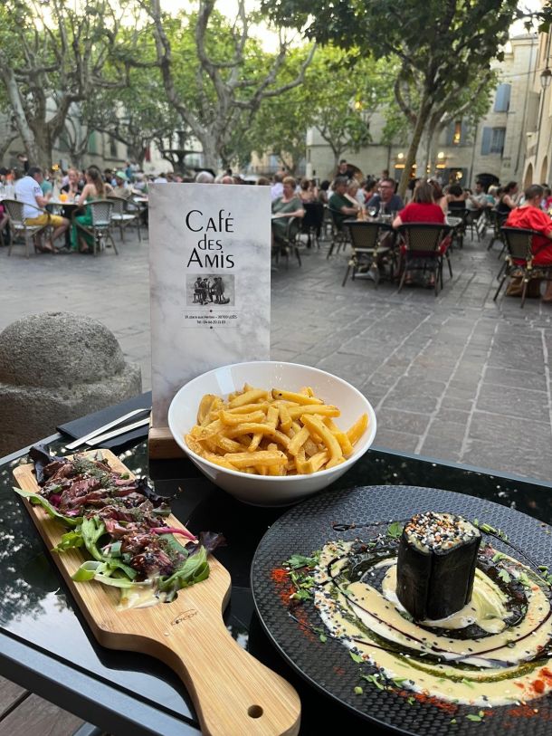 restaurant café des amis Uzès